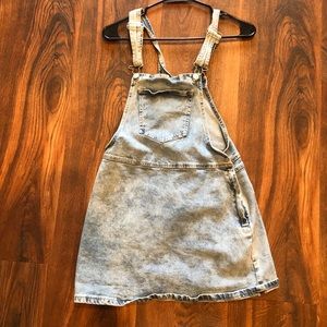 Overall skirt